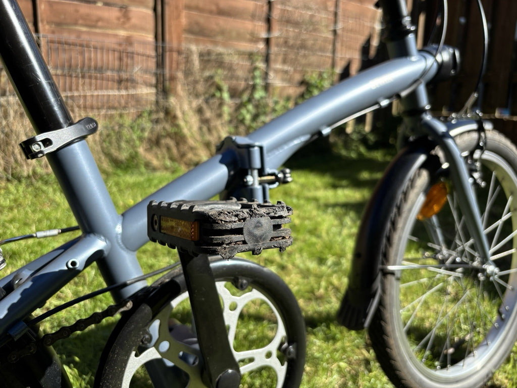 B'TWIN Fold 120 20in Folding Bike 6 Speed Steel Frame Mudguards Kickstand