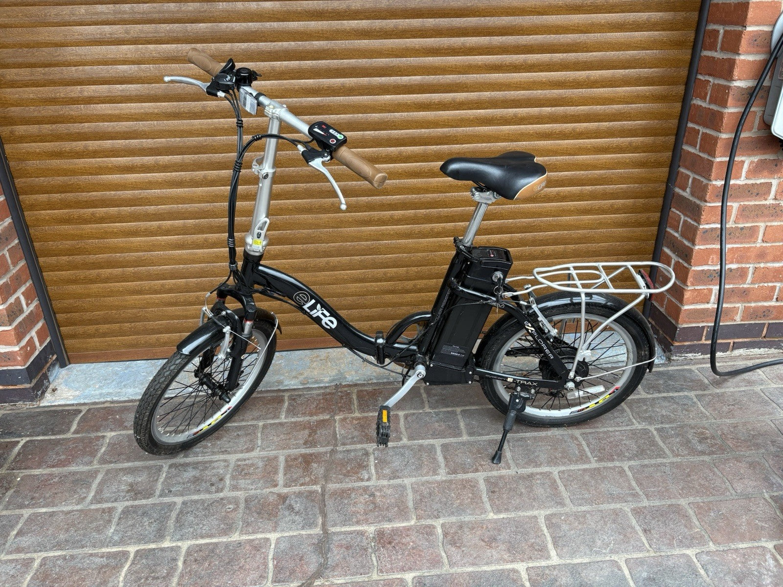 Electric Foldable 24v Bicycle Very Good Condition Dry Store Collection Only