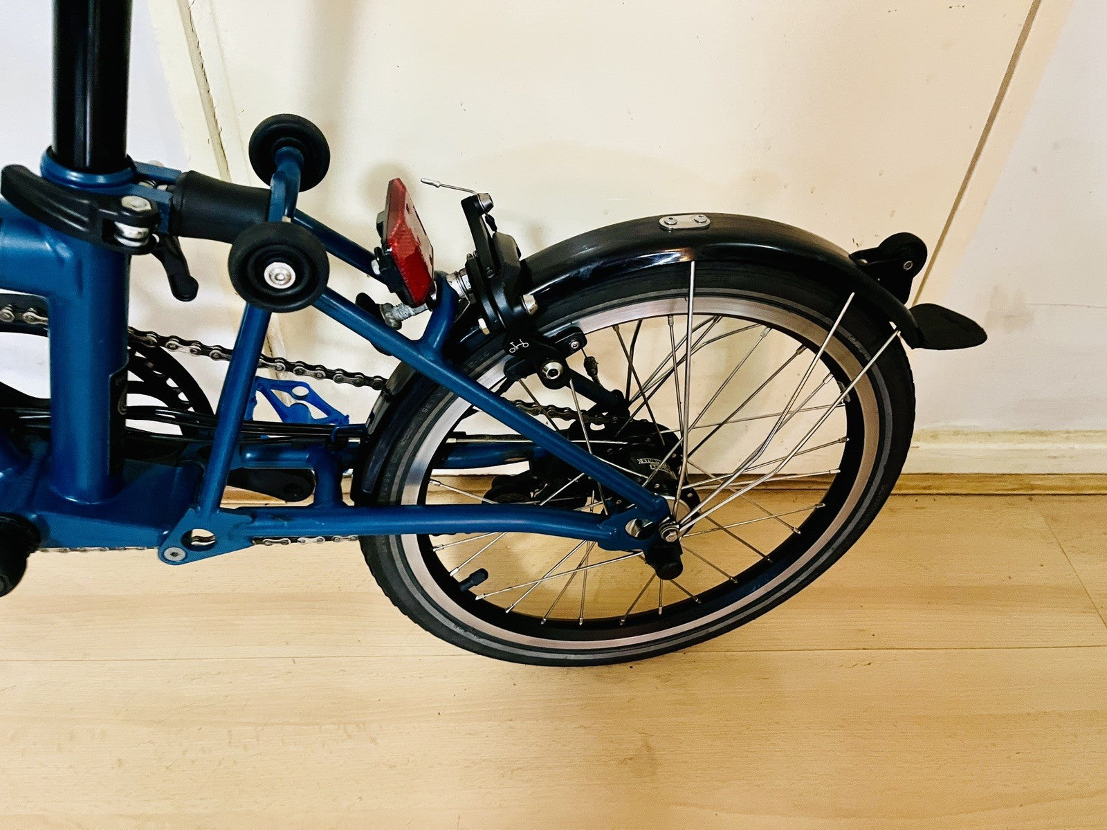 Brompton C Line Explore, 6  Speed, Ocean Blue, Black Ed, Mid Handlebar 2025