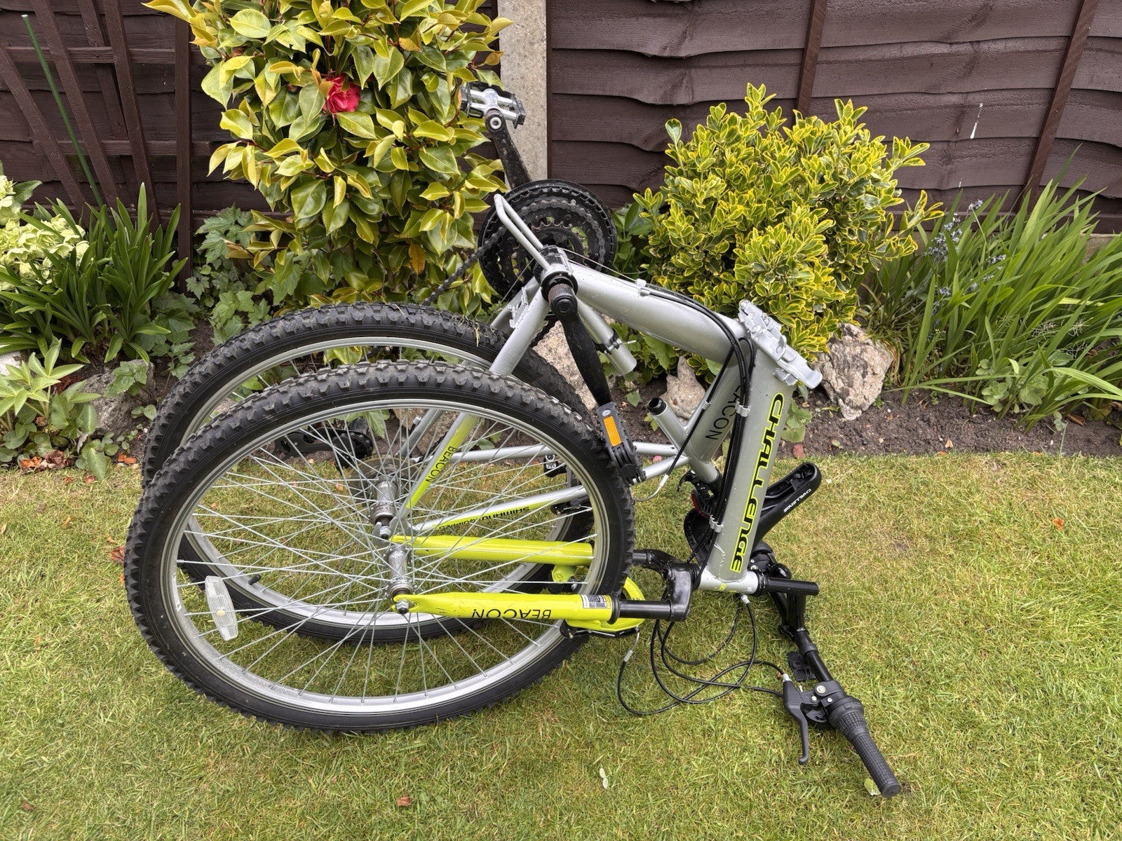 Folding Bike - Challenge Beacon 26" Mountain Bike 18-Speed, Front Suspension,