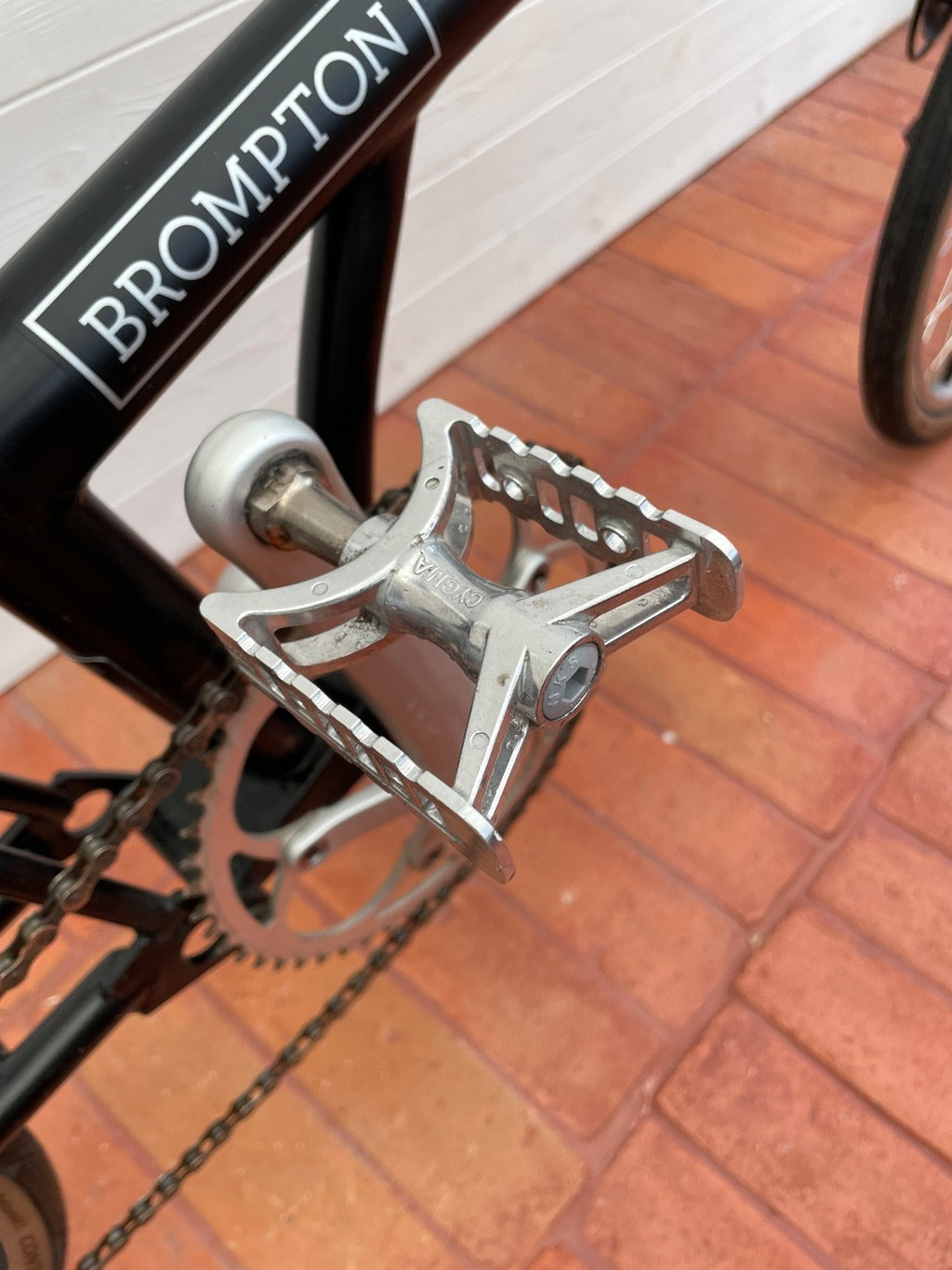Brompton M1E Single Speed HI SPEC Paul Components Chris King Restrap Brooks
