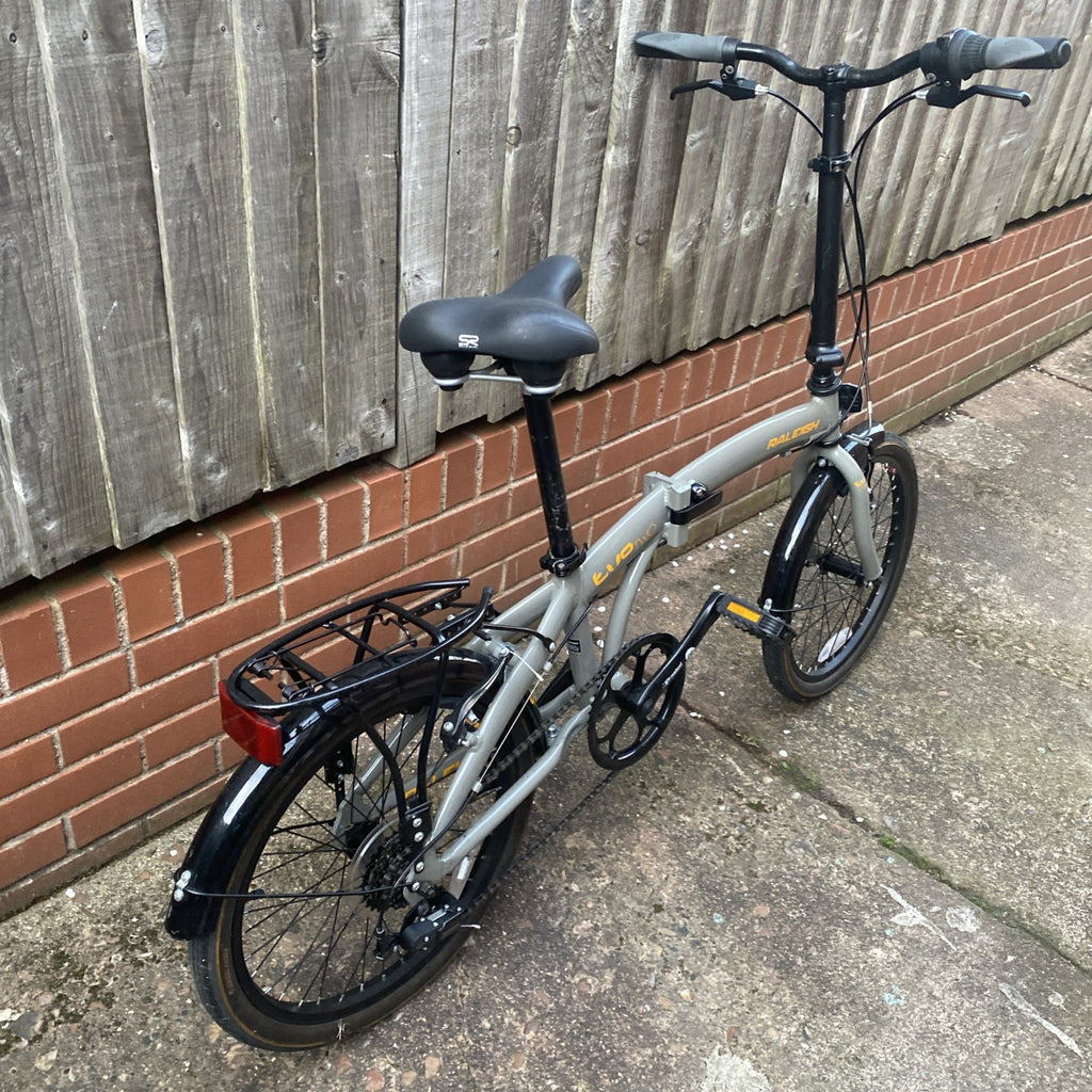 Raleigh Evo 2 Folding Bike 7-Speed Shimano Gears Grey Good Condition, in Exeter