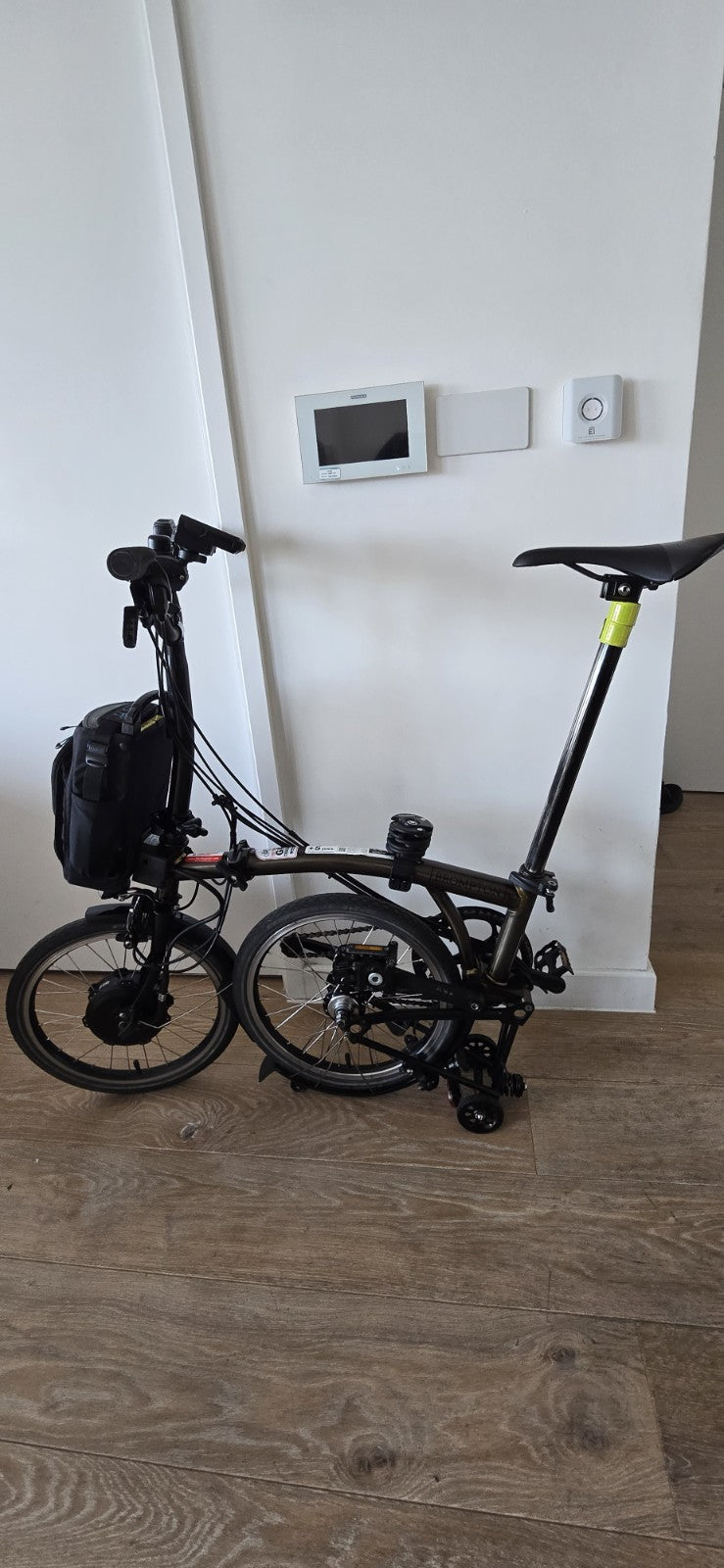 Brompton C-Line Explore-Black Lacquer