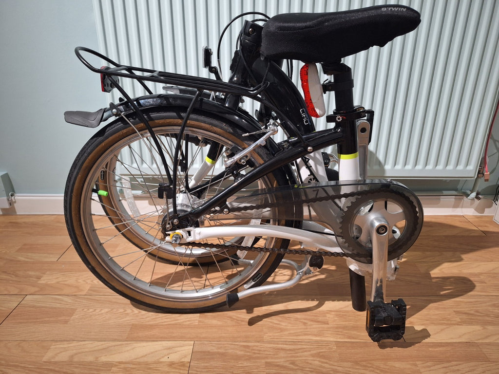 Dahon Ciao Unisex Folding 20" Wheel Bike with Rack + Mudguards  Carry Bag + Lock
