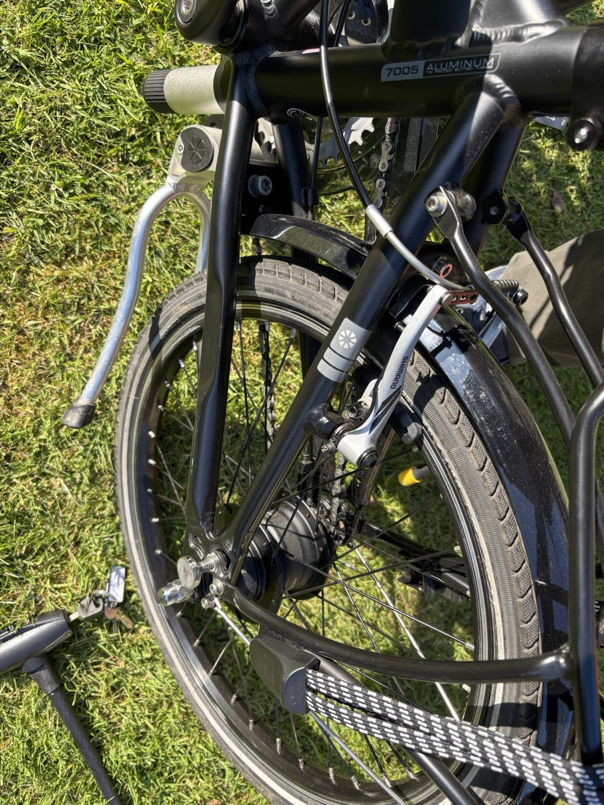 Dahon Vitesse Folding Bike  Excellent Condition
