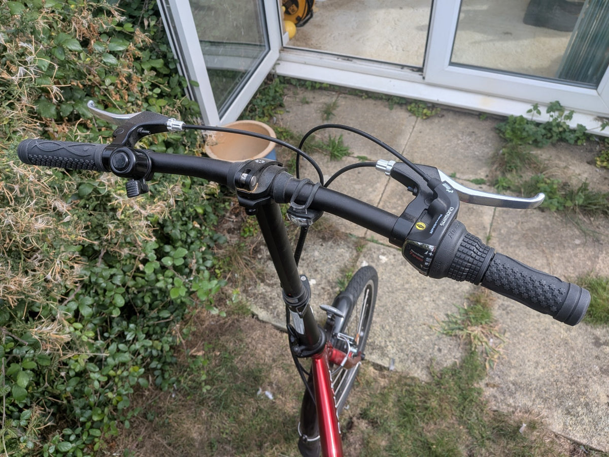 2025 Dahon Vybe (RED) 20in Folding Bike 7 Speed V-Brakes Rear Rack Mudguards