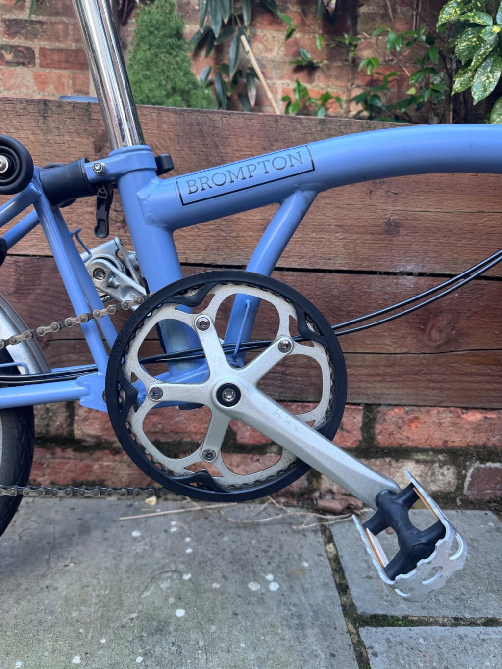 Brompton M3L Folding Bike Mid Bar Powder Blue with Unused (£150) L Borough Bag.