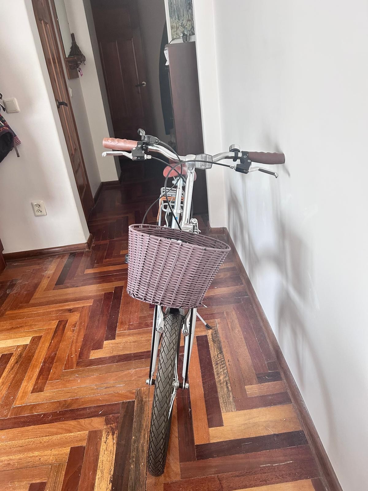 Viking Westwood 20" 6-Speed Folding Bike Silver