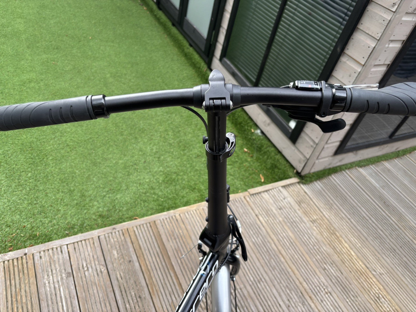 Carrera Intercity 20'' Unisex 8-Speed Folding Bike Black