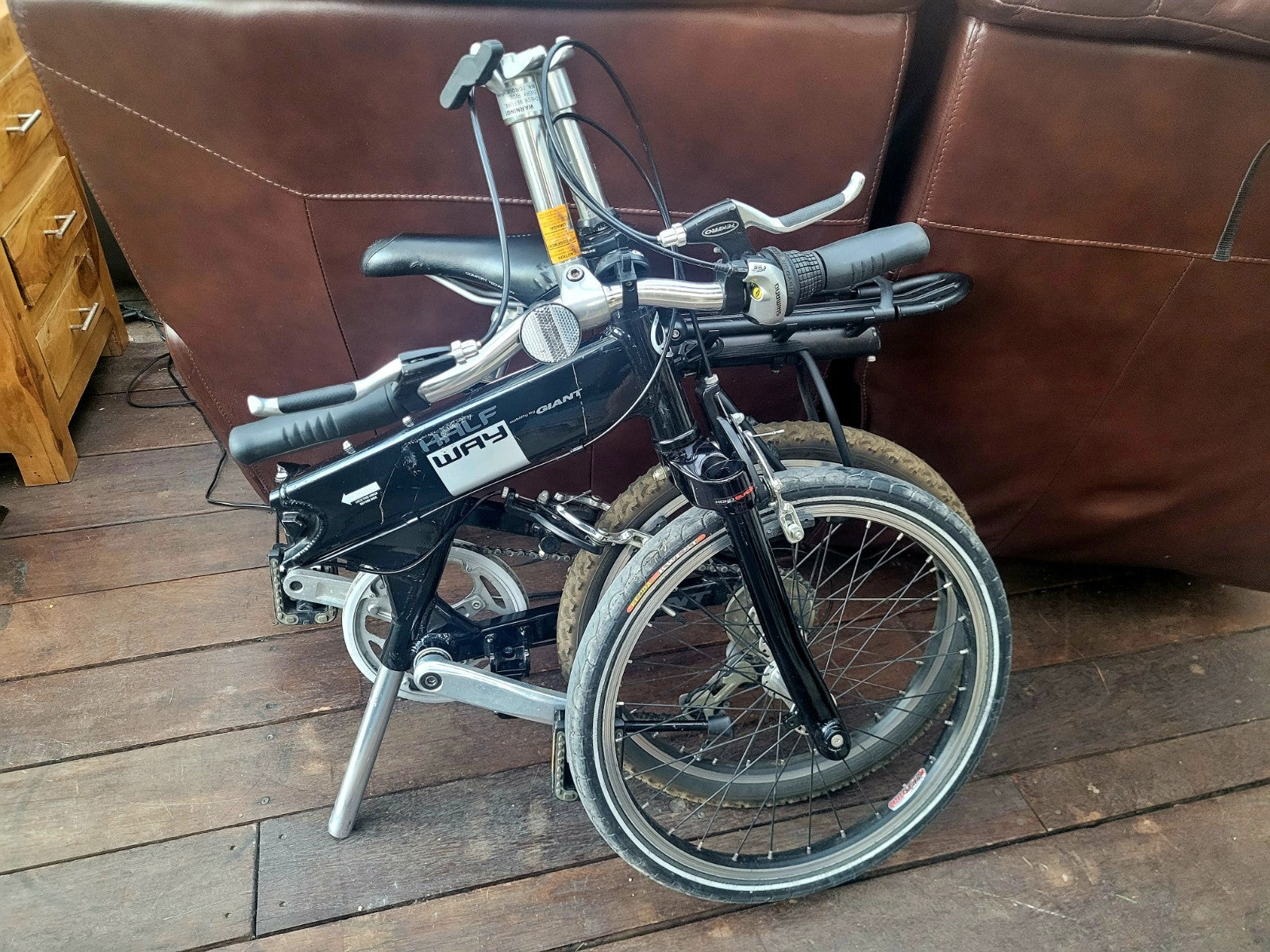 GIANT Halfway Folding Bike. 20'' wheels. 7 speed. VGC. RRP £600