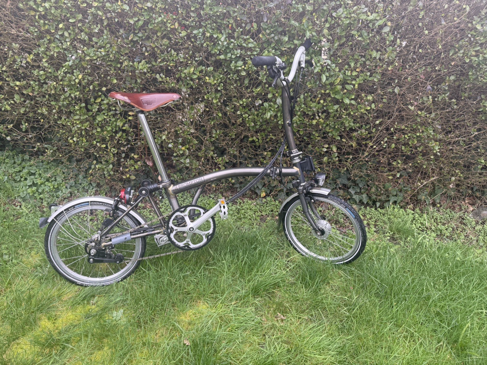 2017 Brompton M3R Folding Bike, Raw Lacquer, Brooks B17 Saddle, Dynamo Hub Light