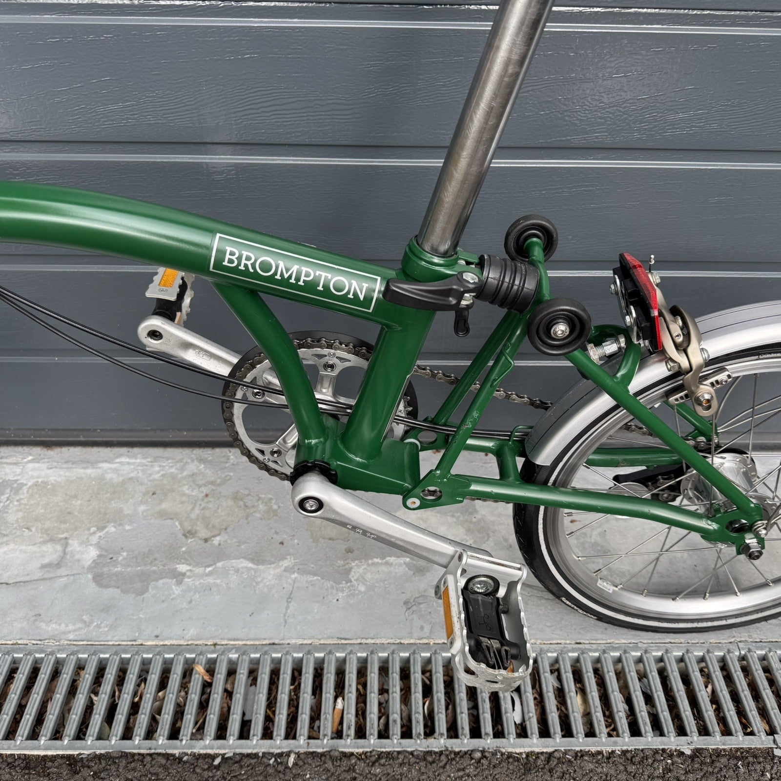 Brompton M3L 3 speed Racing Green   Superb Condition