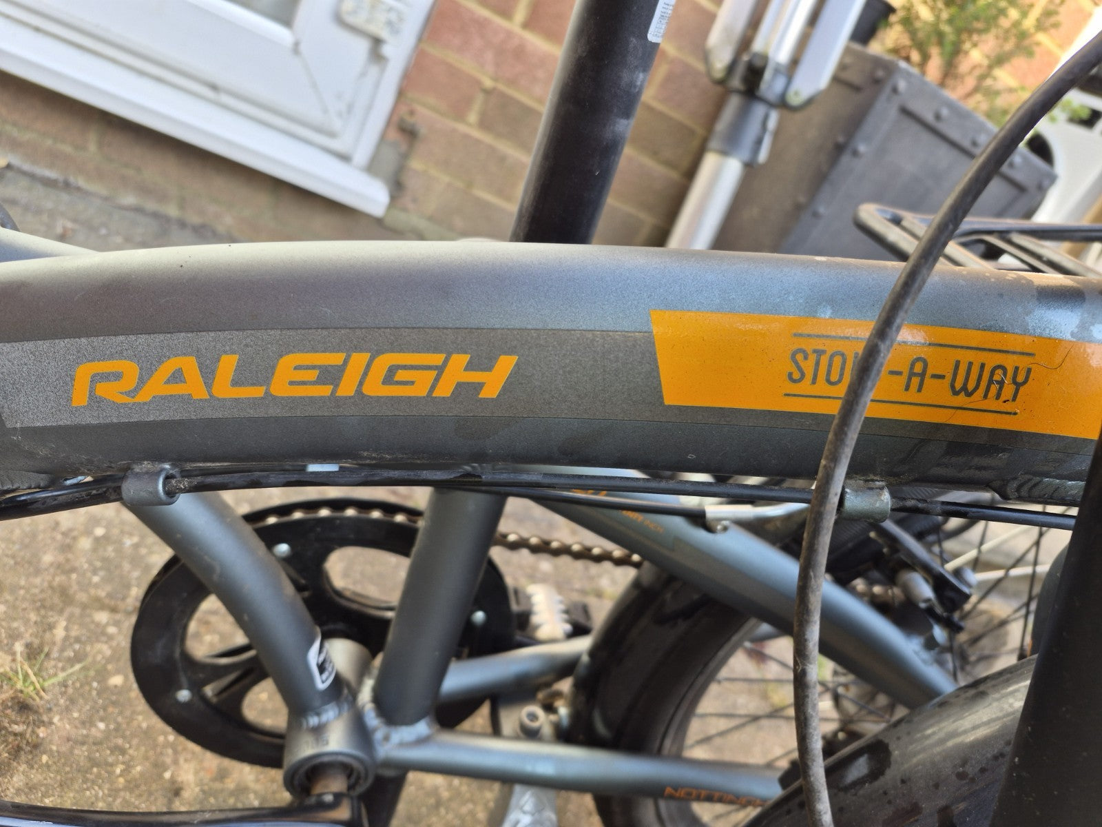 Raleigh Stowaway 20 inch folding bike