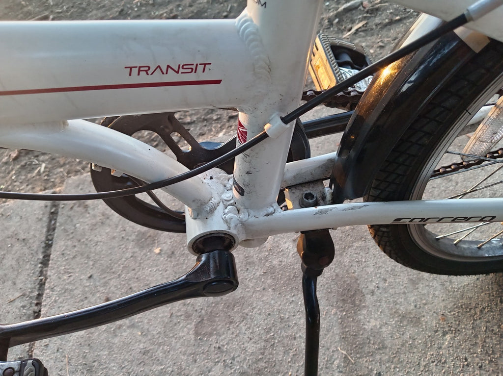 Carrera Transit Folding Bike 20in White/Black Hub Gears Rear Carrier Mudguards