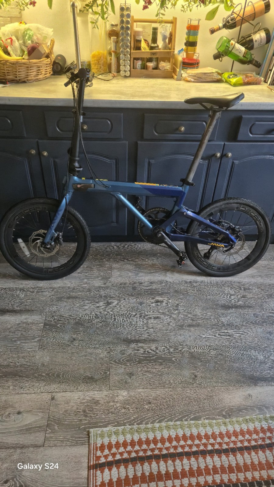 JAVA Folding Bike 20in Blue 9 speed  Mechanical Disc Brakes all shimano parts.