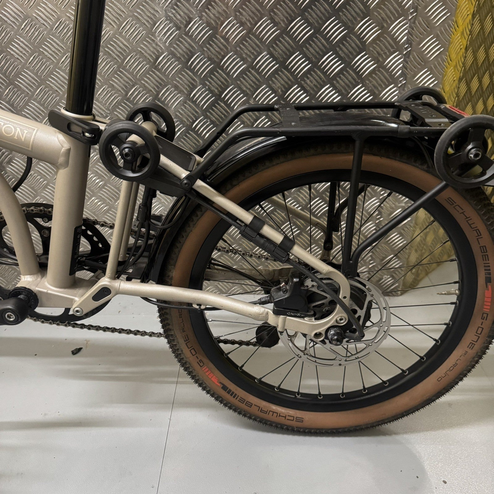 Brompton G Line 4 Speed Traildust White Folding Bike