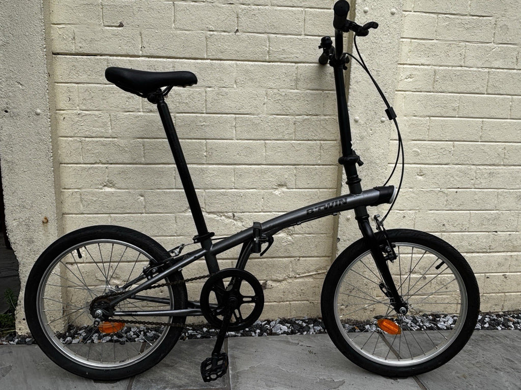 B'TWIN Hoptown 300 20in Folding Bike M Frame Grey/Black Reflectors