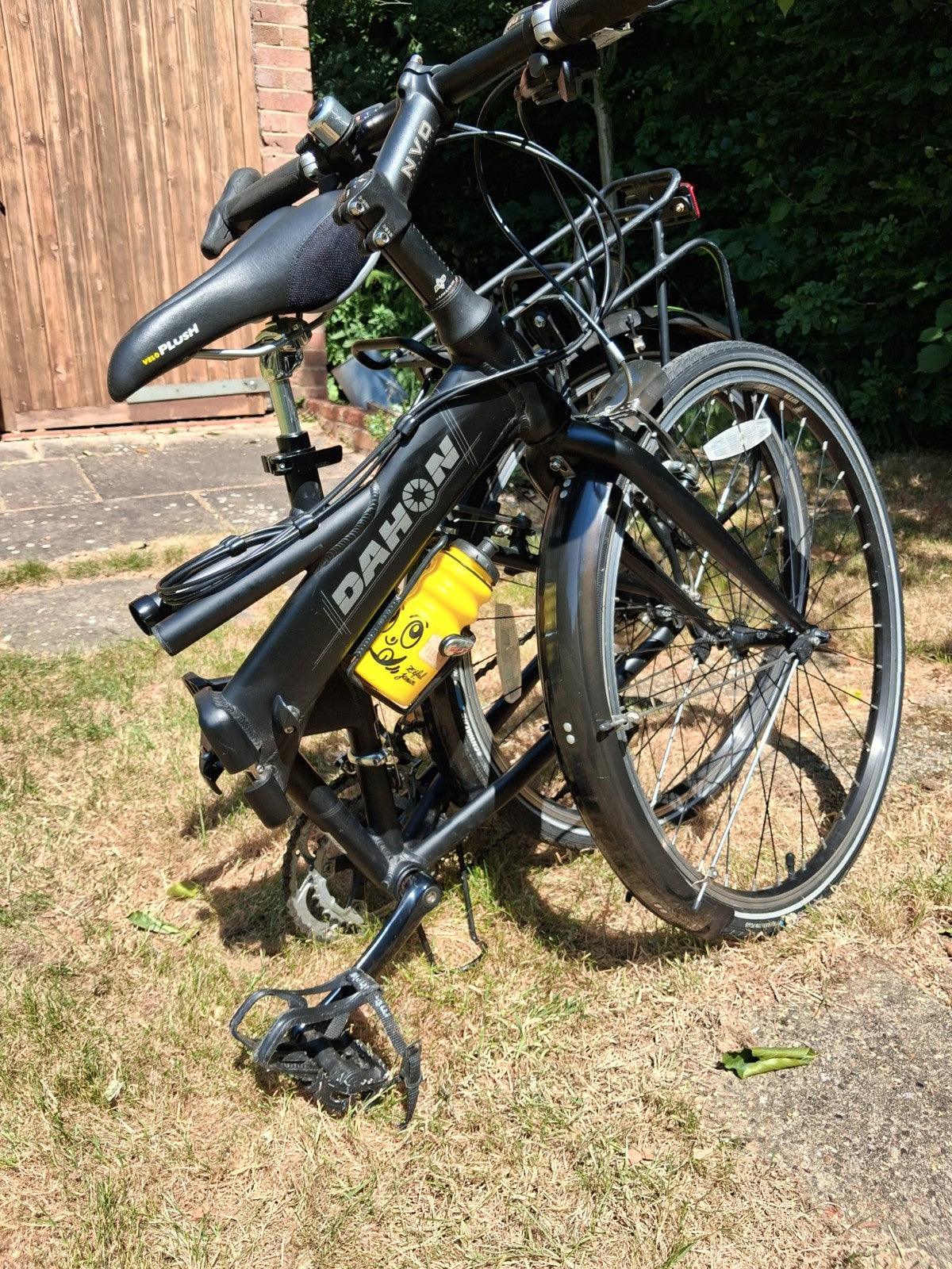 Dahon Cadenza Joe Murray Folding Bike (M), 26" wheels Touring spec., low gears