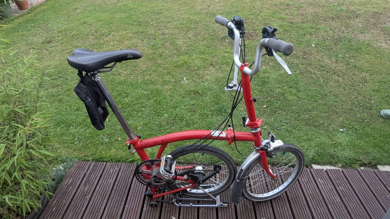 Brompton Folding Folder Bike 6-Speed, Red
