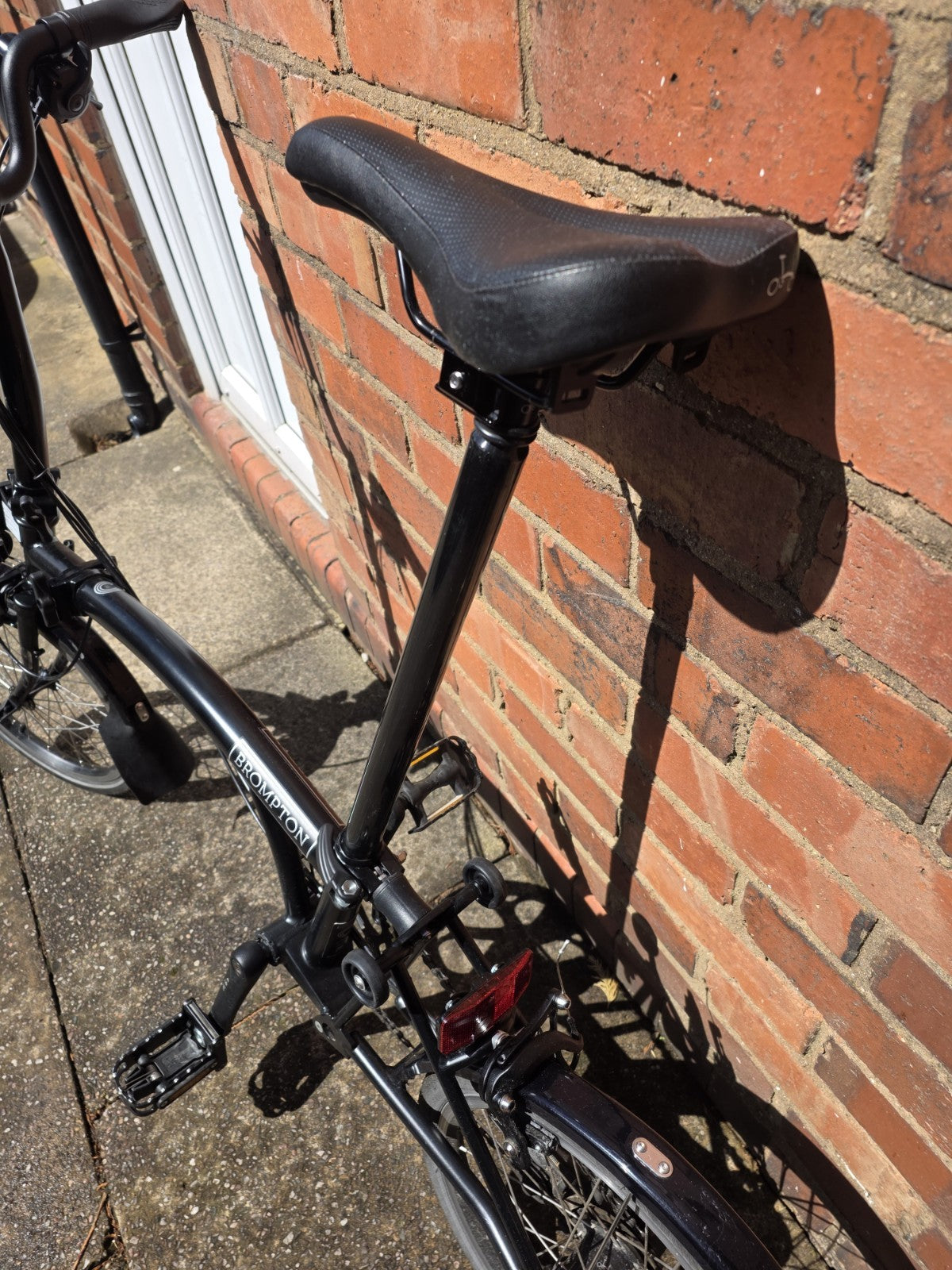 2025 Brompton 6 Speed with Front Mounting Bag. Excellent Condition