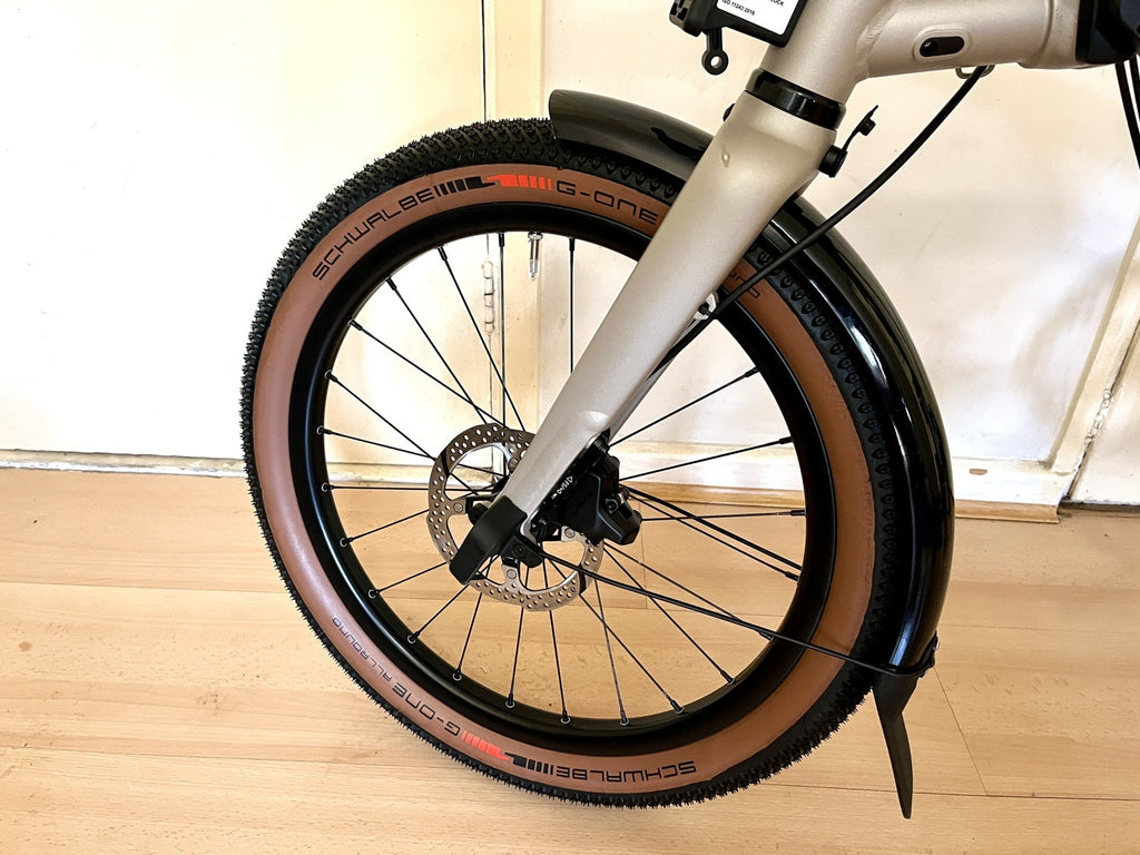 Brompton G Line 2026 with Roller Frame - 8-speed, Traildust White, Medium