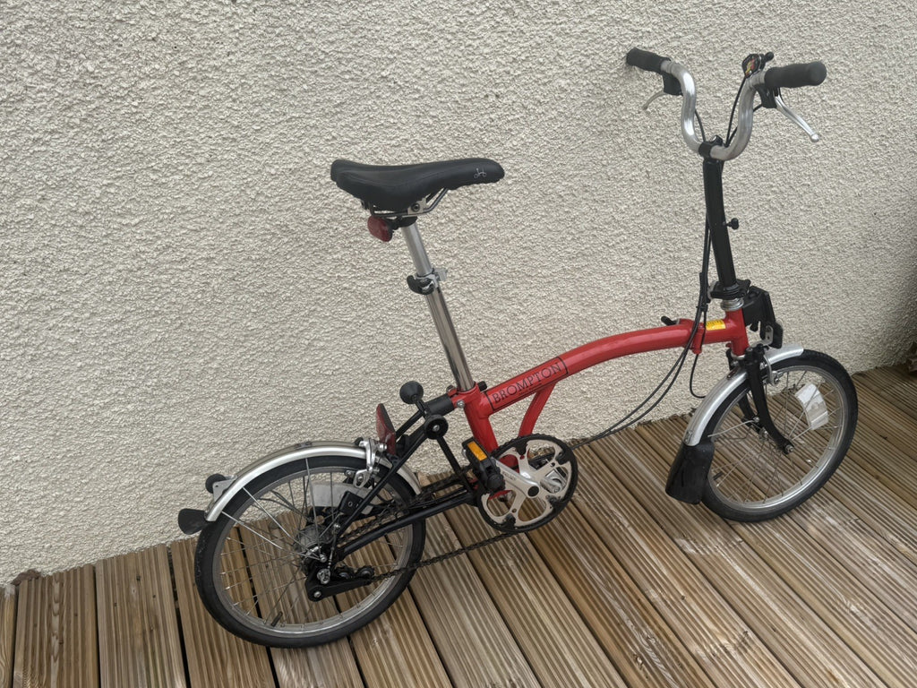 Brompton 3-speed folding bicycle, with telescopic seat post