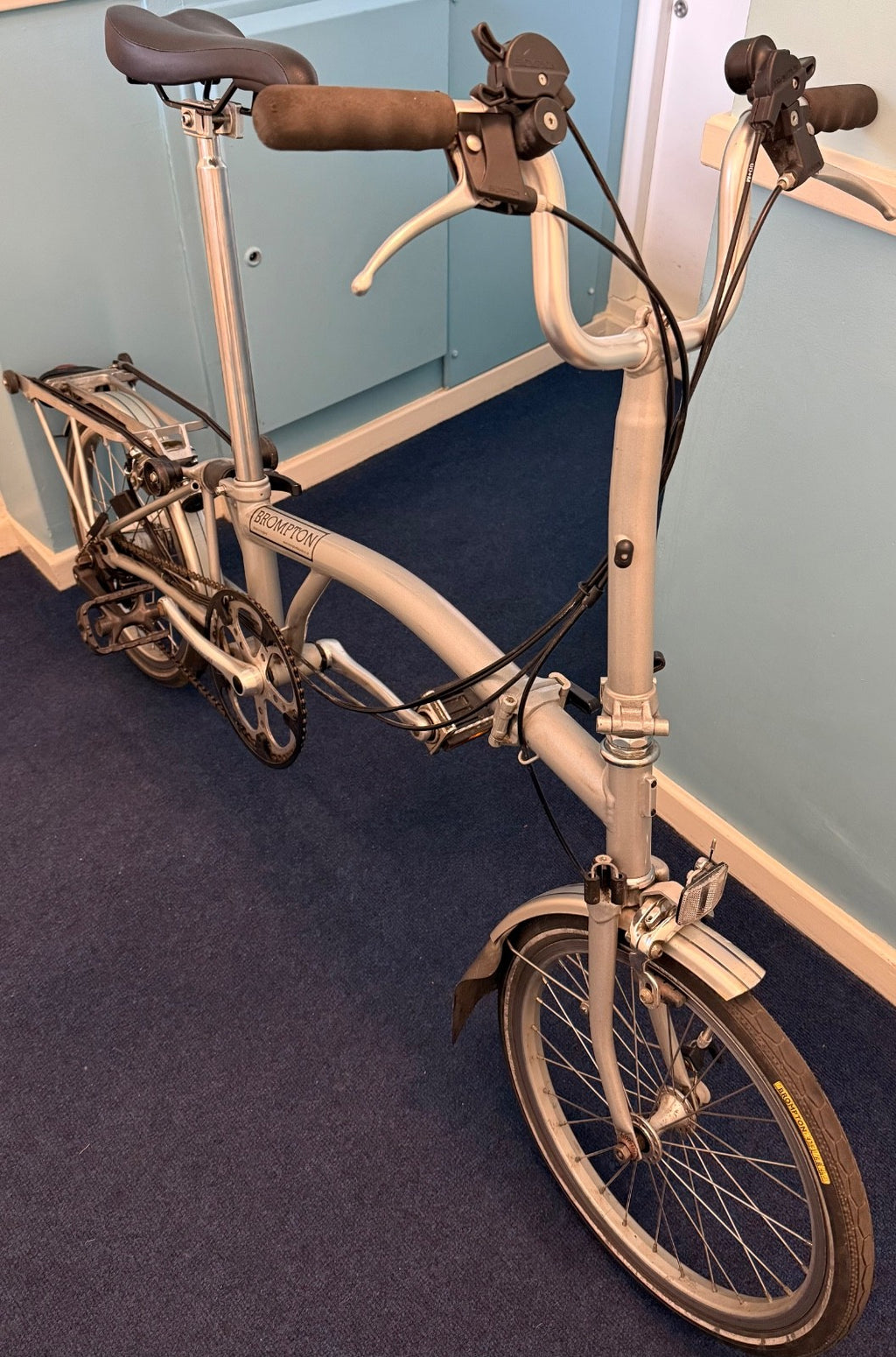 Brompton M6R folding bike