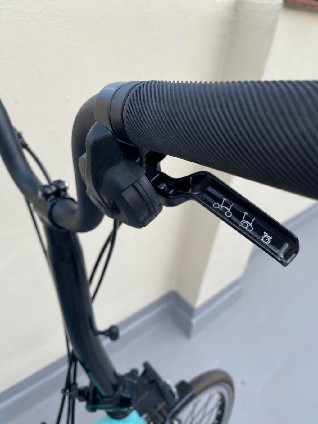 Brompton C Line 6 Speed Folding Bike Turkish Blue black edition Mid Bar