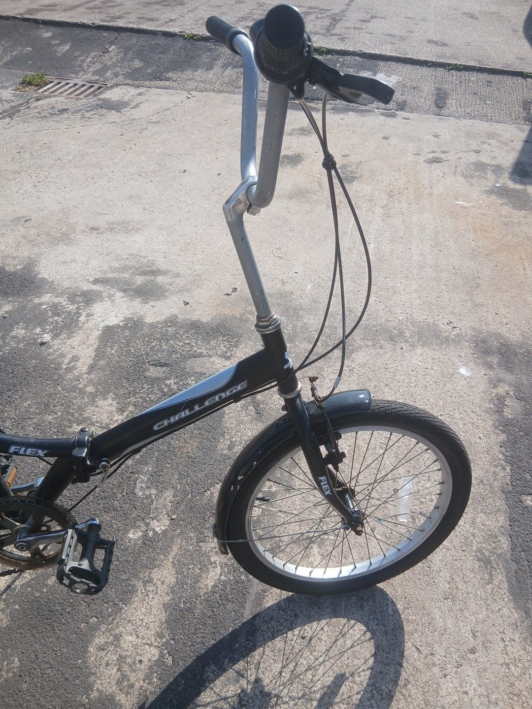 Challenge Flex Folding Bike Black, for Commuting and Camping, Rides As It Should