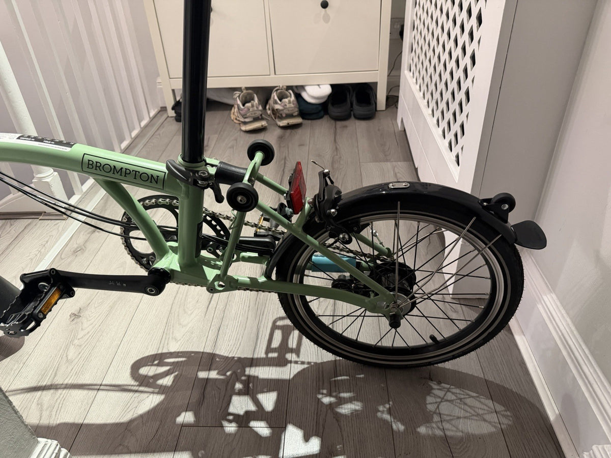 Brompton C Line Explore 6 Speed 2023 Matcha Green + Bags & Accessories