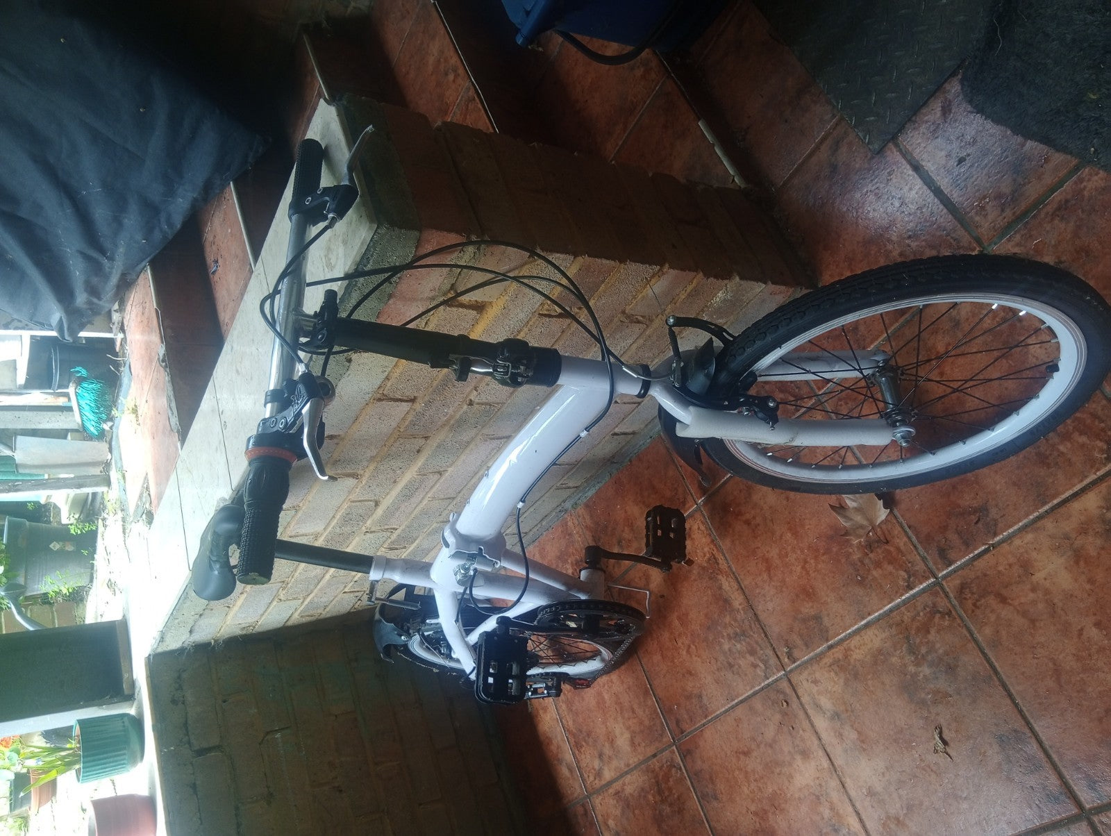Ecosmo 16AF01W 16 inch Lightweight Alloy Wheels Folding Bike - White