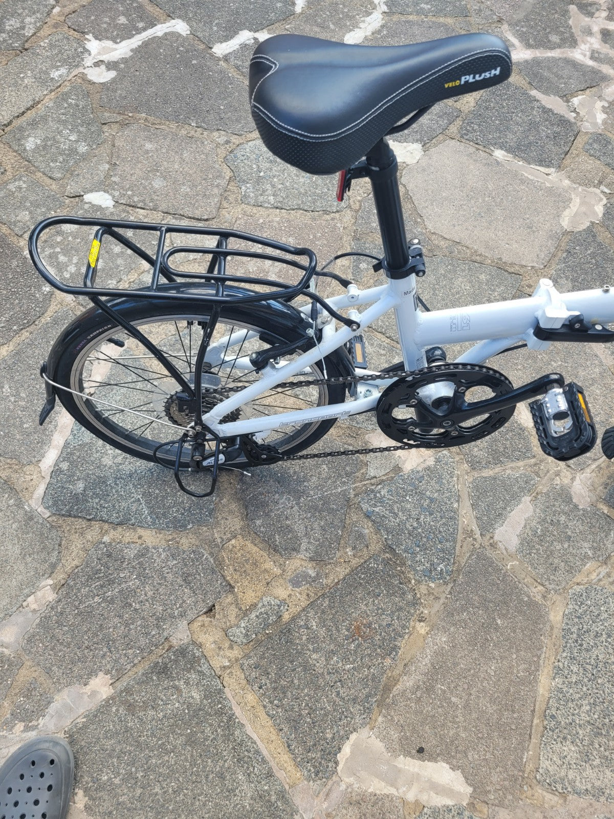 Carrera Transit Folding Bike 20” Wheels 8 Speed Alloy Frame Rack LOCAL DELIVERY