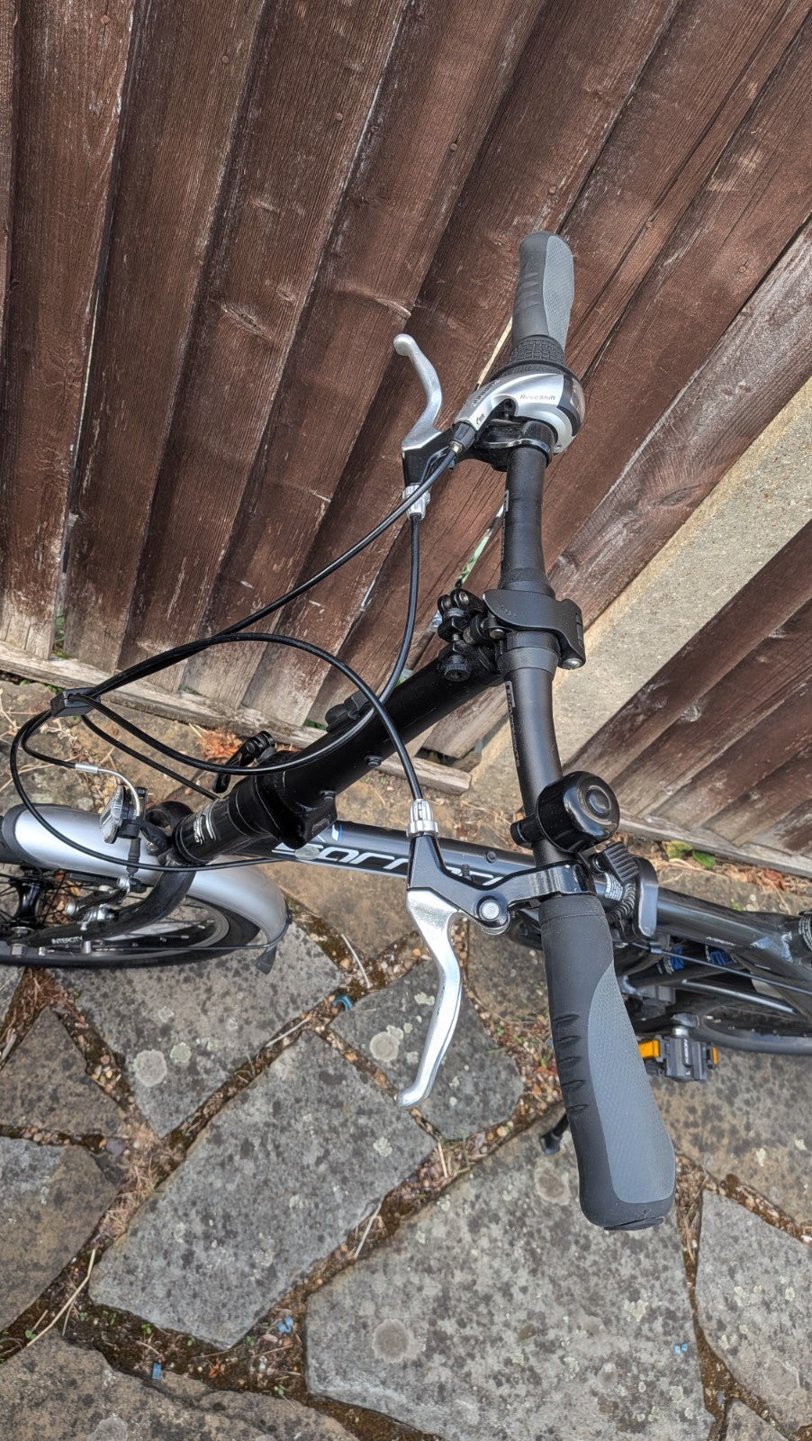 Fold Up Carrera Intercity Bike Black In Excellent Condition