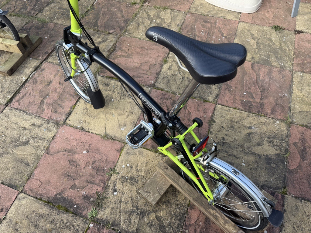 2015 Brompton S3L Folding Bike 3-Speed, Green Including Carry Bag and Case.