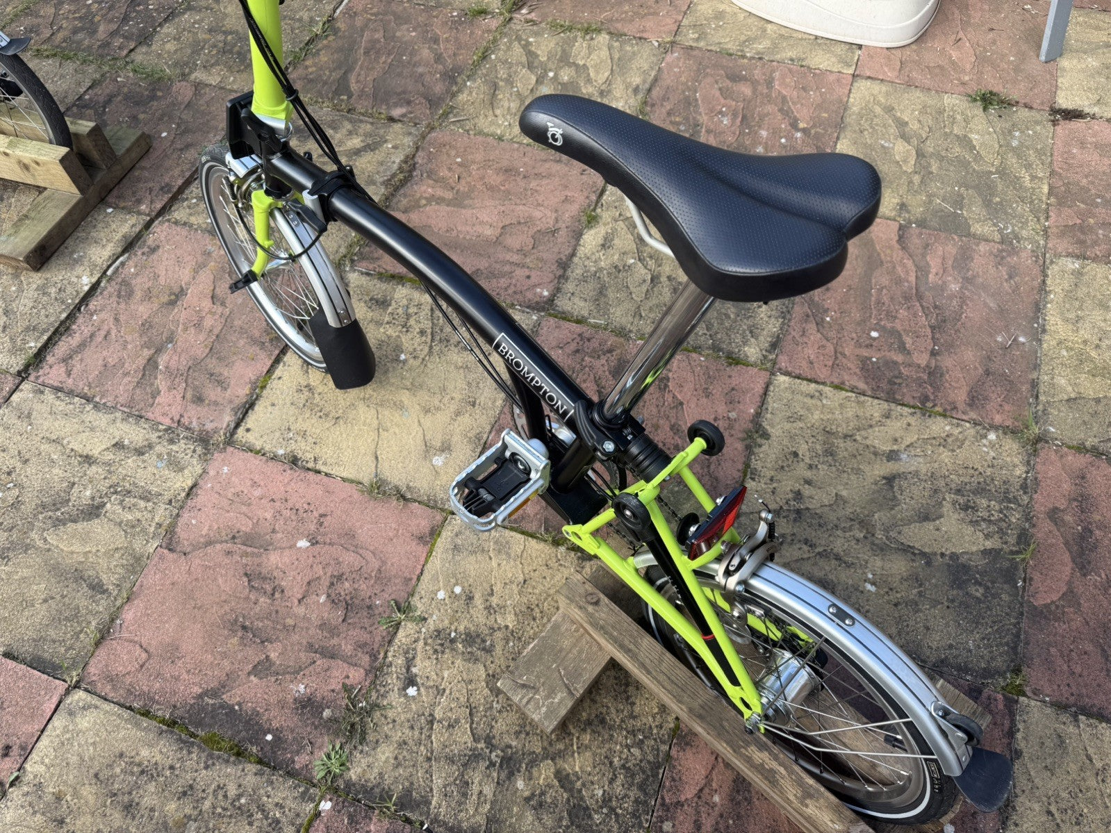 2015 Brompton S3L Folding Bike 3-Speed, Green Including Carry Bag and Case.