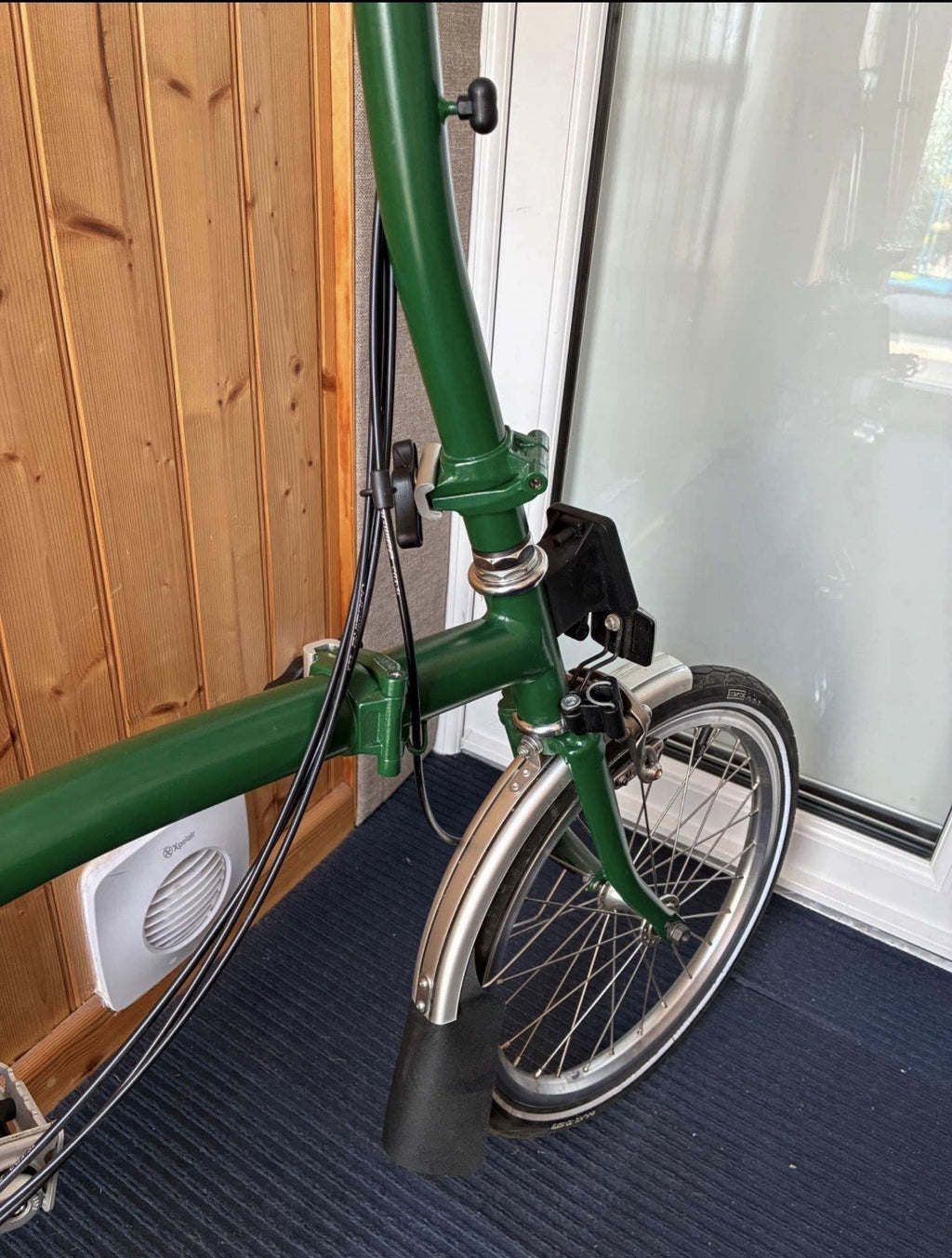 Brompton C-Line 6-Speed Folding Bike – Green – Excellent Condition