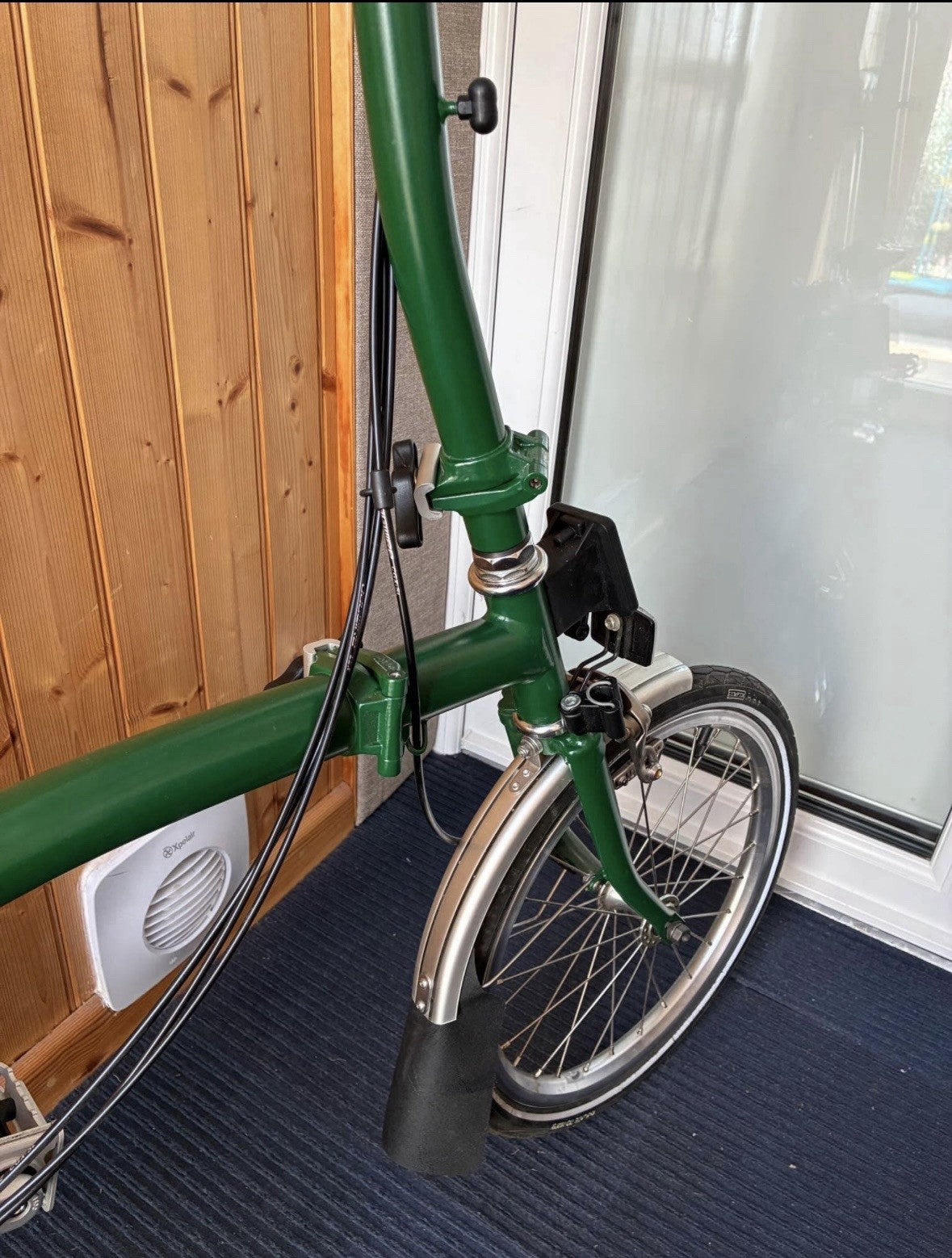 Brompton C-Line 6-Speed Folding Bike – Green – Excellent Condition