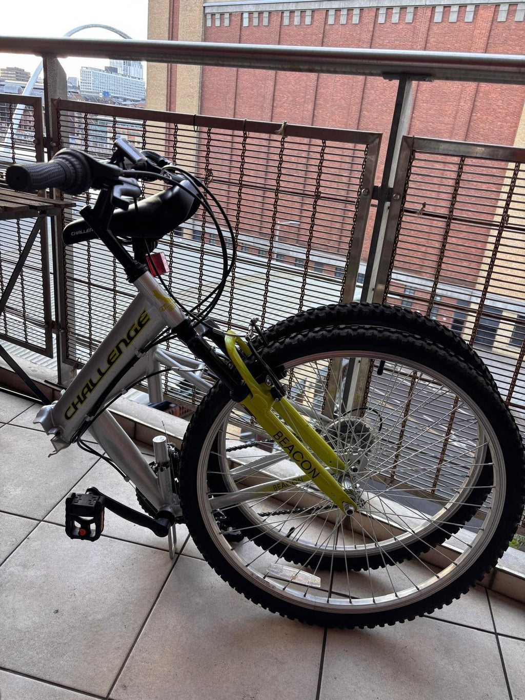 Challenge Beacon 26 inch Silver Folding Bike - Great Condition