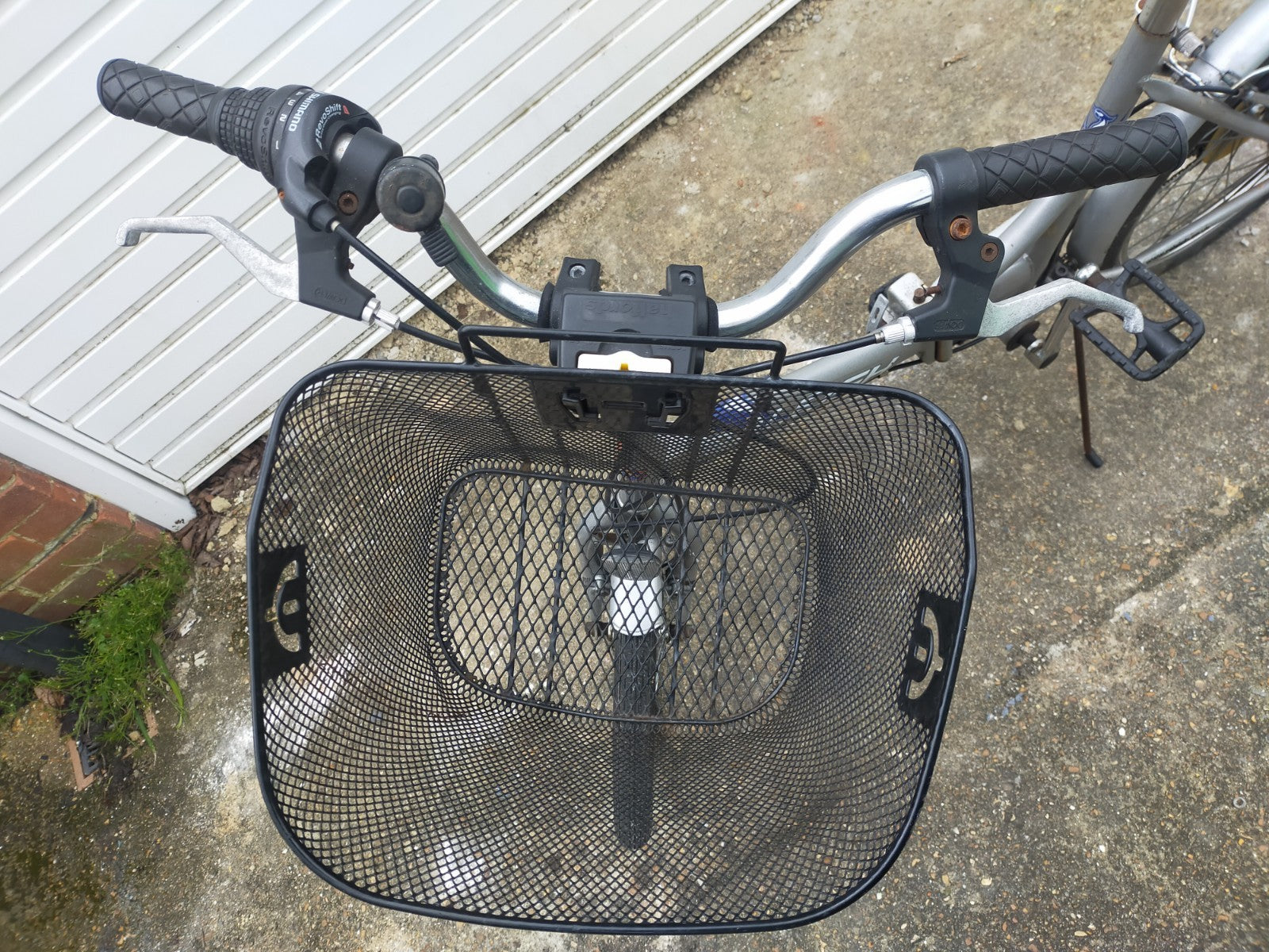 Fold Up Bicycle Ladies Raleigh Foldaway Bike. Recycling project, needs service