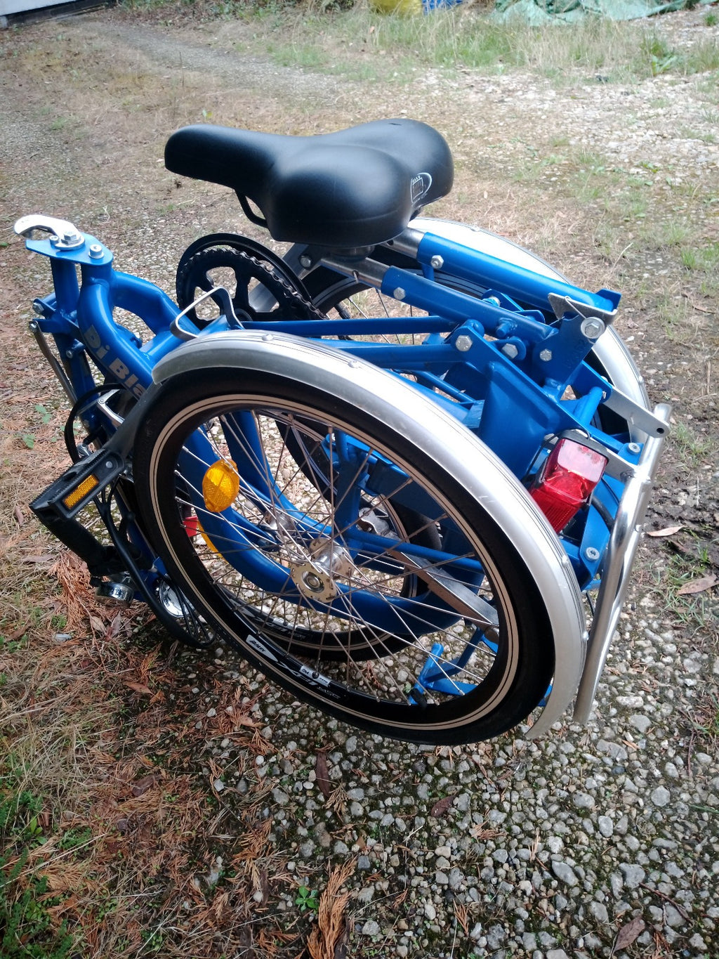 Three wheel folding bike.Di Blasi R32 Folding Tricycle. Lovely blue.High Quality