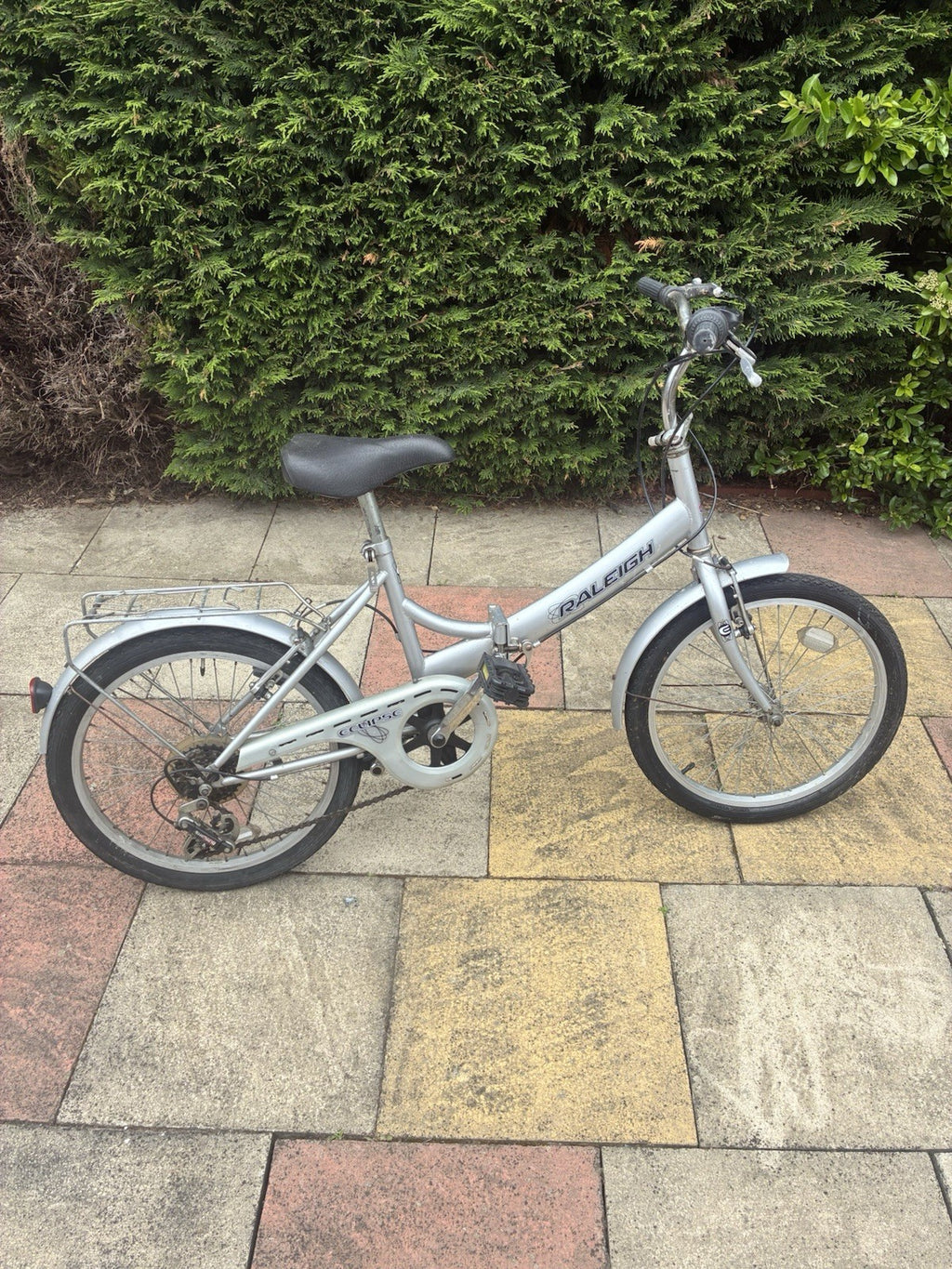 Raleigh Eclipse Folding Bike Shimano 6 Speed Gears - Silver color - Used