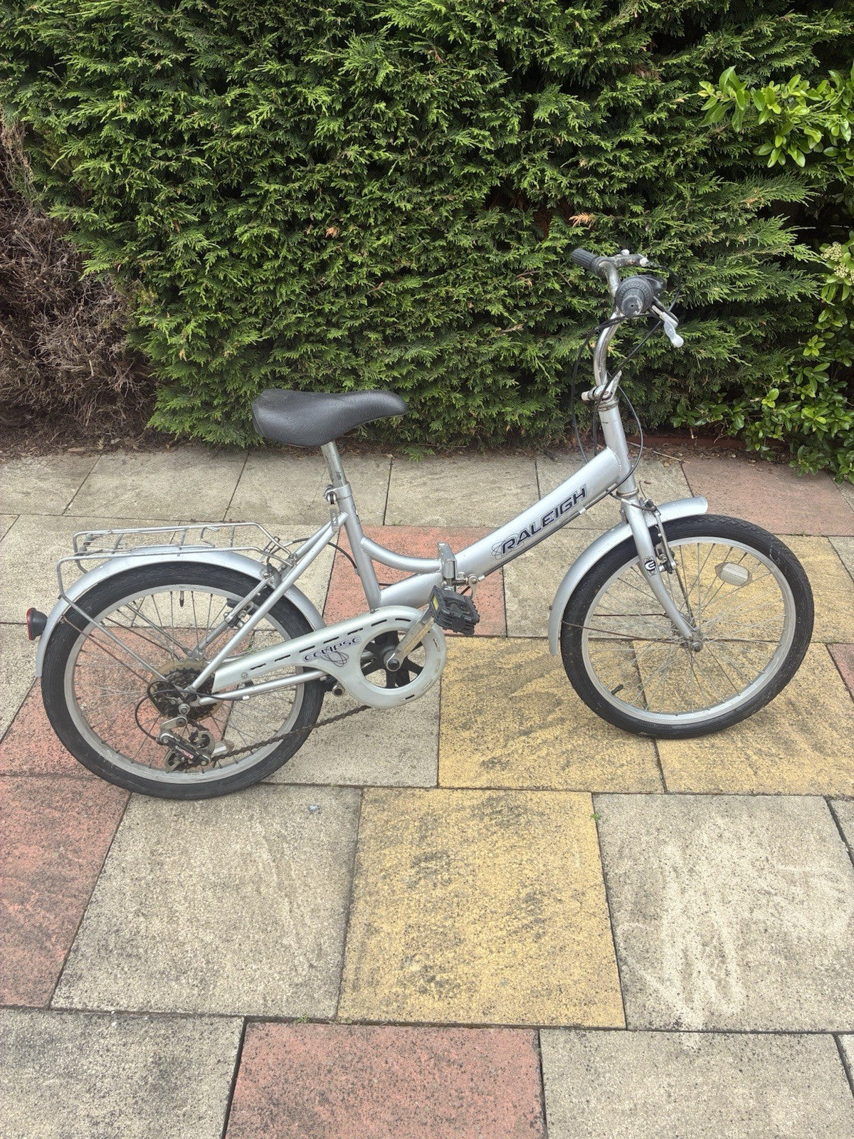 Raleigh Eclipse Folding Bike Shimano 6 Speed Gears - Silver color - Used