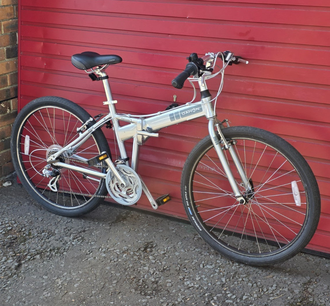 DAHON EXPRESSO FOLD UP FOLDING BIKE (42cm FRAME SIZE w/ 26" WHEELS) VG CONDITION