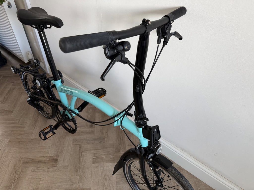 Brompton C Line - Black Edition - 6 Speed - Turkish Green - Excellent condition.