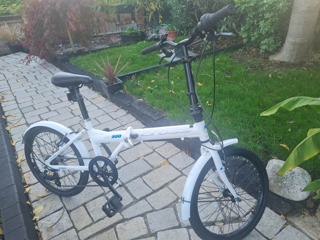 Cross CRF300 20in Folding Bike, Derailleur Gears, Mudguards, White