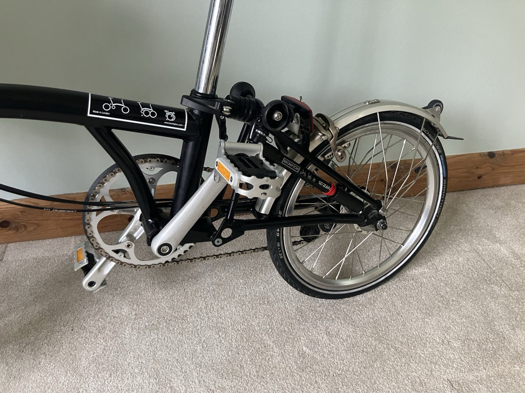 Brompton M6L 6 Speed Folding Bike Black – Only Ridden 3 Times + Ortlieb Bag