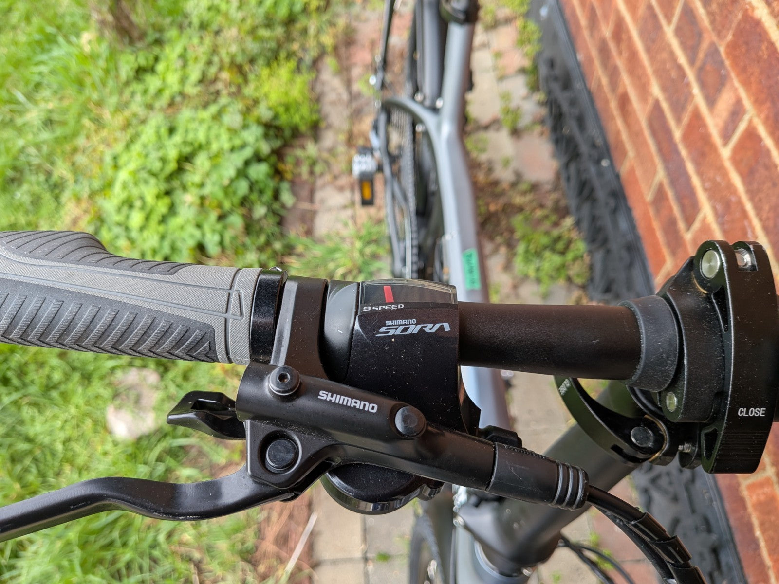 Carbon Fibre Frame folding bike,9 Speed, Hydraulic Brakes, BRAND NEW,L@@k