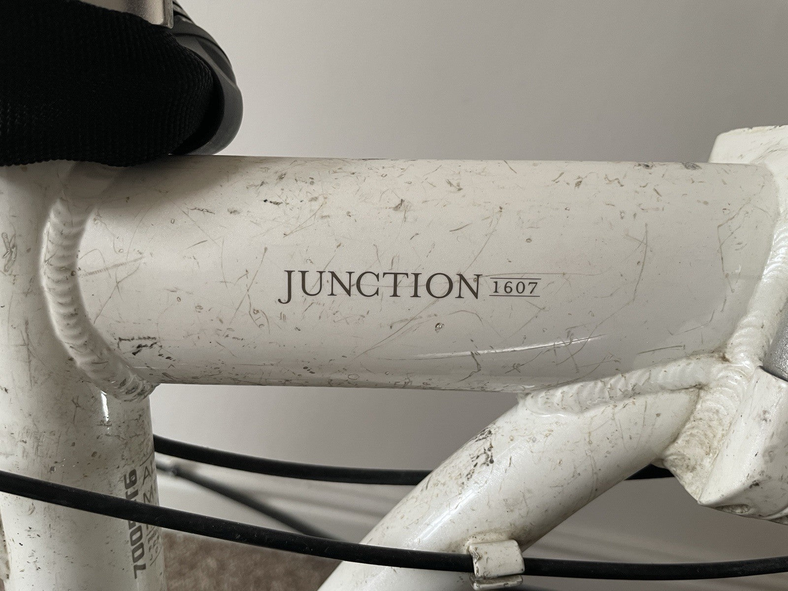 Bickerton Junction 1607 Foldable Bike White 20 Inch Wheels Great Condition