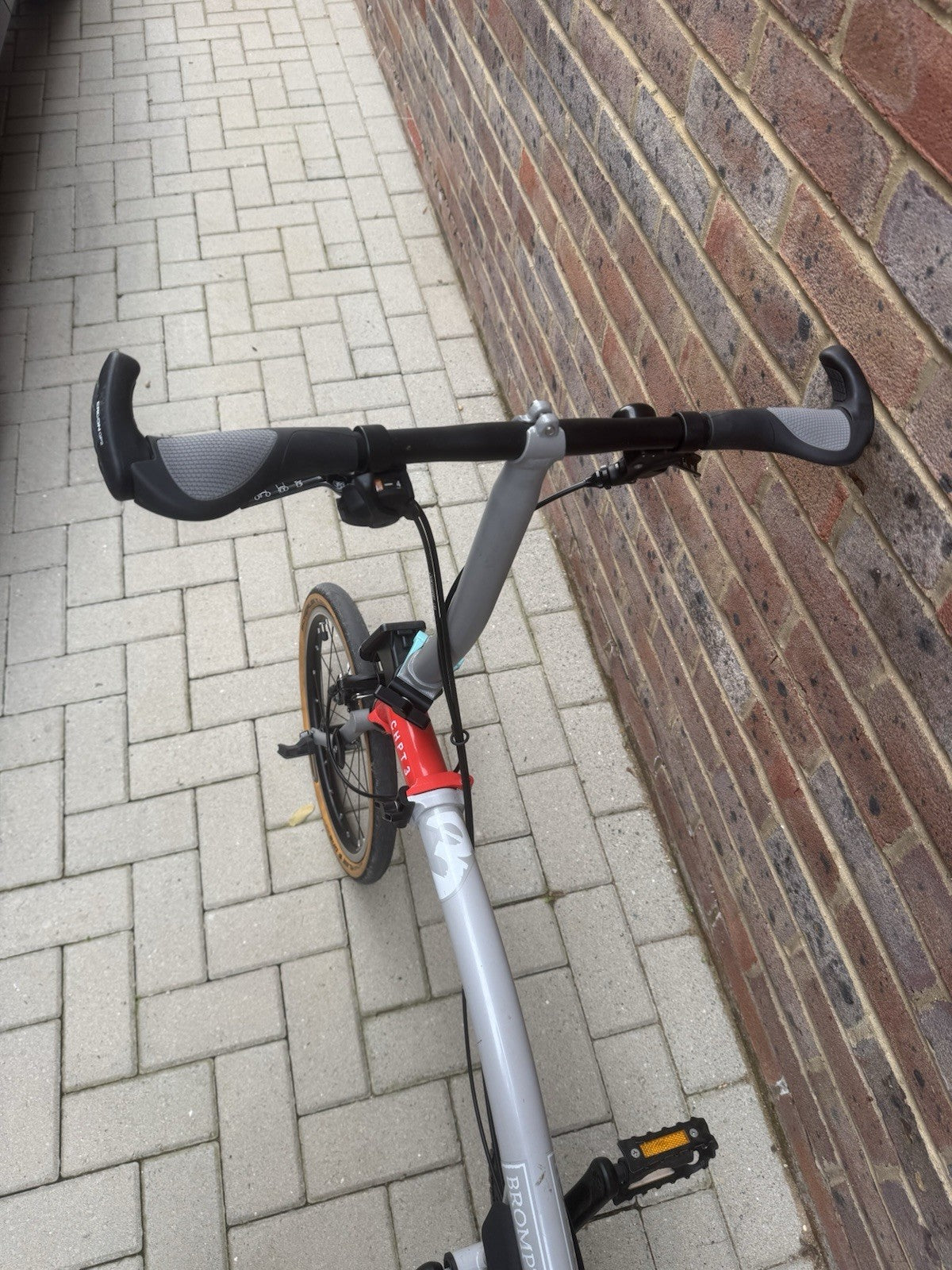 Brompton CHPT3 Folding Bike 16in M 2-Speed Derailleur Rim Brake Grey/Red