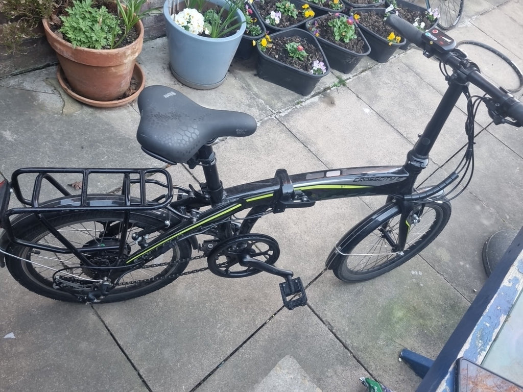 Carrera Cross City Unisex  Folding Bike Halfords